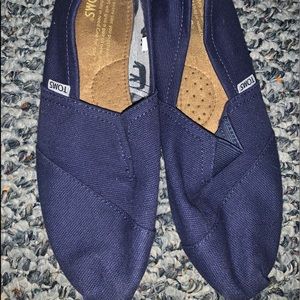 NWOT Navy TOMS